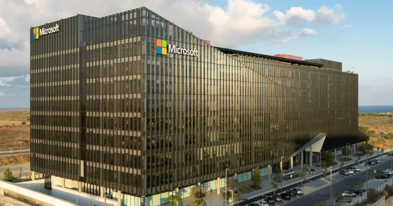 Microsoft PHK 6.000 karyawan di seluruh dunia.